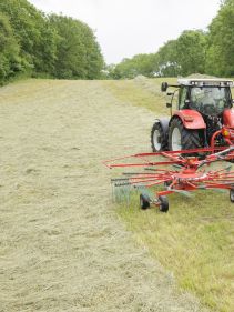 Double Rotor Rakes - Kverneland 9580 C - 9584 C - 9590 C Hydro, heavy duty rakes which performs in the toughest conditions