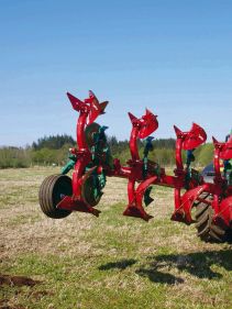 Reversible Mounted Ploughs - Kverneland ES-LS, unique steel treatment provides great life time and makes it easy in use during operation