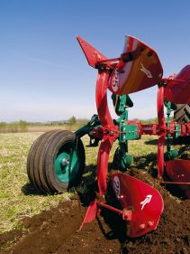 Reversible Mounted Ploughs - Kverneland ES-LS, unique steel treatment provides great life time and makes it easy in use during operation