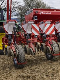 Kverneland optima TFprofi, high performance and reduced tractor power requirement