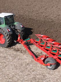 Reversible Semi-Mounted Ploughs - Kverneland PG RG, Kverneland Vari-Width® system, easy in use while ploughing and adjusting in operation on field