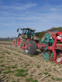 Kverneland PG RG, Kverneland Vari-Width® system, easy in use while ploughing and adjusting