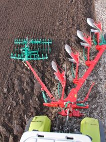 Kverneland Packomat, perfect seedbed while ploughing, kvernelands unique steel provides light and robust implement