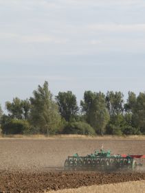 Kverneland Packomat, perfect seedbed while ploughing, kvernelands unique steel provides light and robust implement