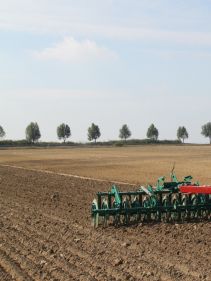 Kverneland Packomat, perfect seedbed while ploughing, kvernelands unique steel provides light and robust implement