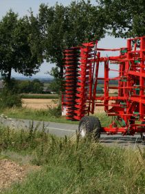 Stubble Cultivators - Kverneland CTC Cultivator compact, folded and safe while being transported effectively