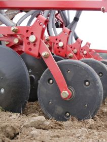Kverneland e-drill maxi pluss, combined grain and fertilizer model
