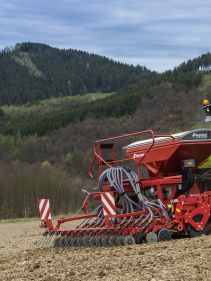 Kverneland e-drill maxi pluss, combined grain and fertilizer model