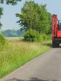 Sprayers - Kverneland Ixter equipment for controlling in operation