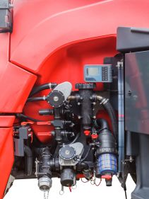 Kverneland iXtrack T3, compact sprayer, stable and precise with intelligent technology