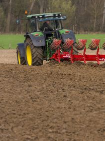 Kverneland PG RG, Kverneland Vari-Width® system, easy in use while ploughing and adjusting