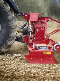 Kverneland F30 meant for large scale harrowing, performs efficient even with low weith