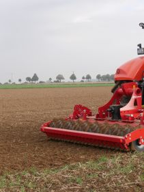 Kverneland H series, robus medium sized but effective in most conditions