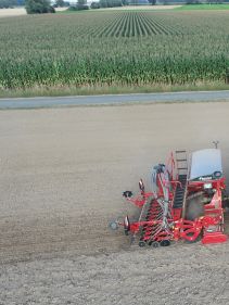 Kverneland e-drill maxi pluss, combined grain and fertilizer model