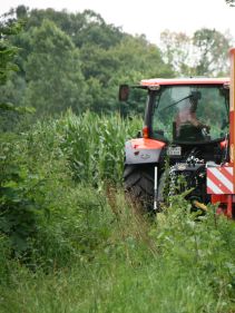 Choppers - VICON BROMEX M PLUS, suitable for road maintenance, clearing out field edges, ditches and hedges. High performance with front and rear choppers