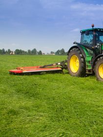 Mower Conditioners - Vicon EXTRA 687T - Efficient Butterfly Mower Combination, low weight with tripple mower conditions for high efficiency during field operation