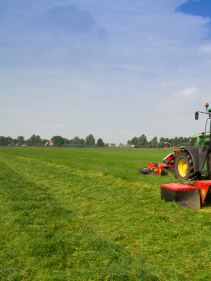 Mower Conditioners - Vicon EXTRA 687T - Efficient Butterfly Mower Combination, low weight with tripple mower conditions for high efficiency during field operation