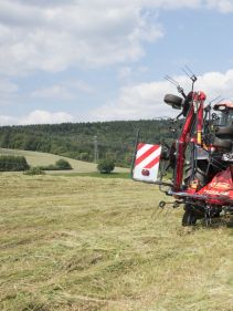 Mounted Tedders - Vicon Fanex 604 - 804, ideal for hay making also low weight and low power requirments