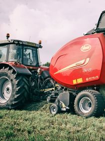 Variable Chamber round balers - VICON RV 5216 - 5220 PLUS, high performance during field operation