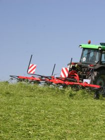 Mounted Tedders - Vicon Fanex 604 - 804, ideal for hay making also low weight and low power requirments