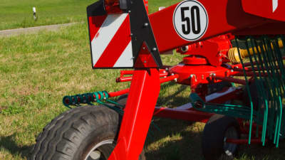 KVERNELAND 9464 C - 9472 C - 9472 C HYDRO - 9476 C, strong frames and cost efficient with CompactLine maintenance-friendly gearbox