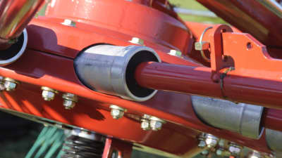 Double Rotor Rakes - Kverneland 9580 C - 9584 C - 9590 C Hydro, heavy duty rakes which performs in the toughest conditions