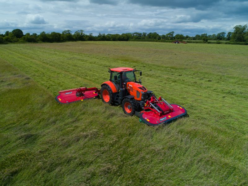 Kverneland 3300 FT - FR, excellent ground tracking from 3 dimensional suspension