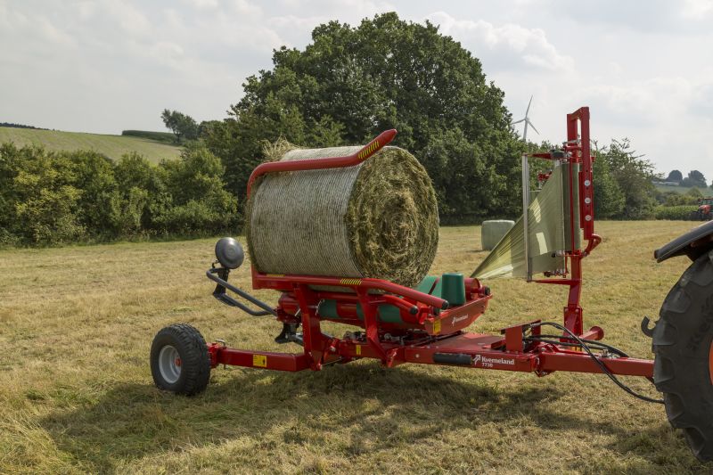 Round Bale Wrappers - Kverneland 7730, made for smaller tractors but still fully atuomatic