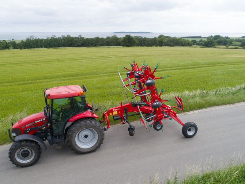 Kverneland 590 C - 85112 C, smart and efficient transportation, compact by tractor