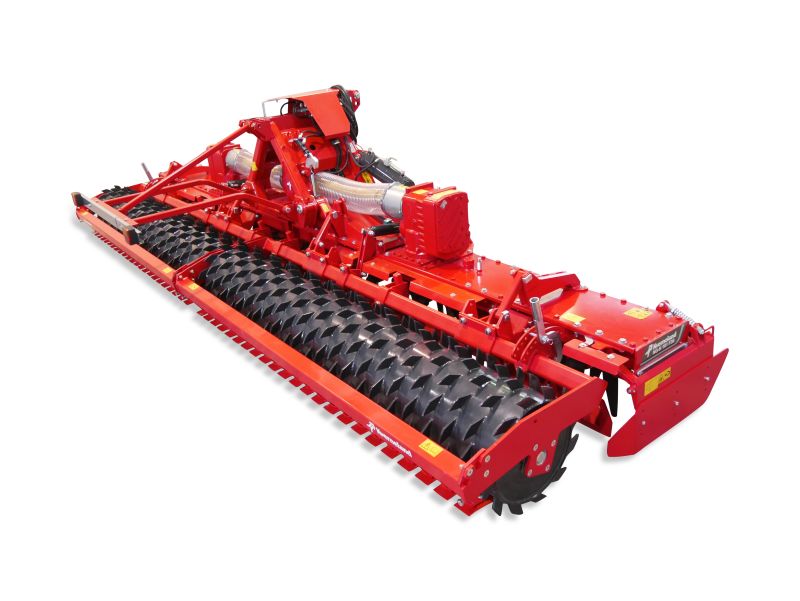 Kverneland F30 meant for large scale harrowing, performs efficient even with low weith