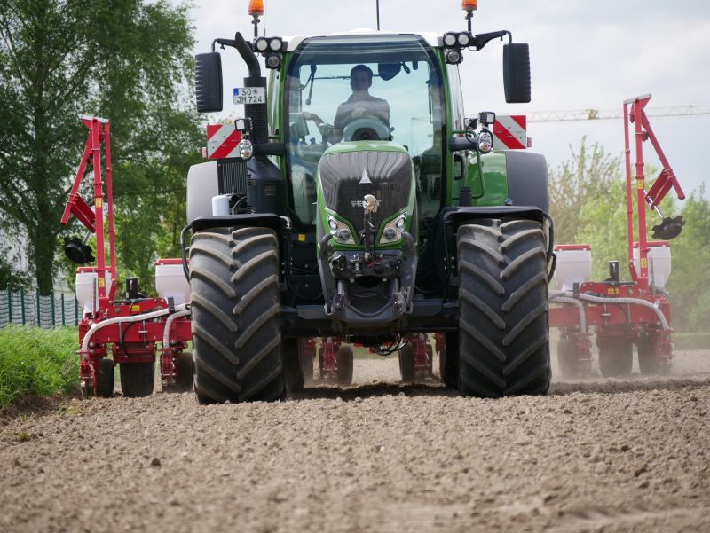 Kverneland optima TFprofi, high performance and reduced tractor power requirement