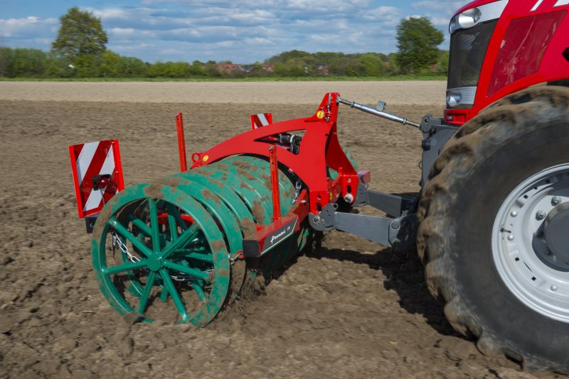 Packers - Kverneland Front Soil Packer, optimal productivity, robust and easy to maneuver during operating on field