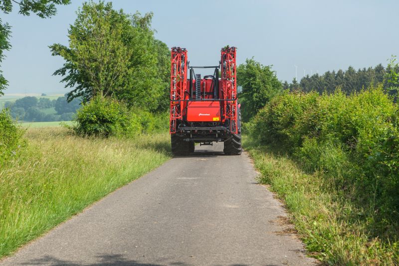 Sprayers - Kverneland Ixter equipment for controlling in operation