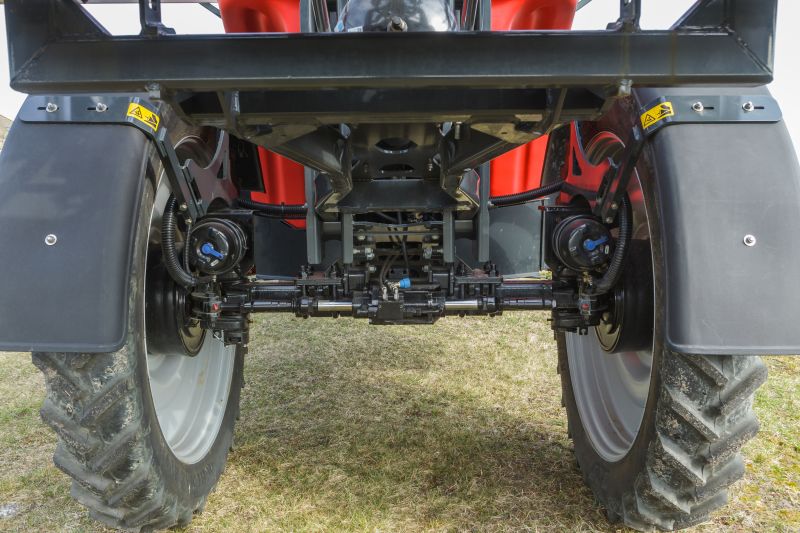 Kverneland iXtrack T3, compact sprayer, stable and precise with intelligent technology