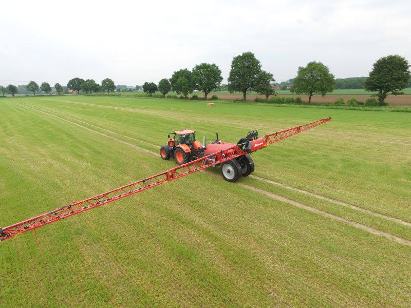 Kverneland iXtrack T4, effective, precise, stable and easy on field