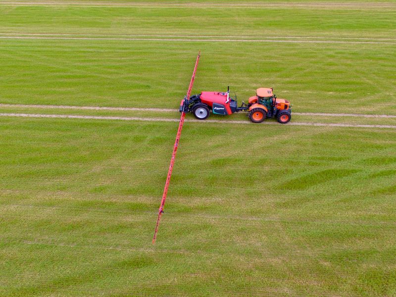 Kverneland iXtrack T4, effective, precise, stable and easy on field