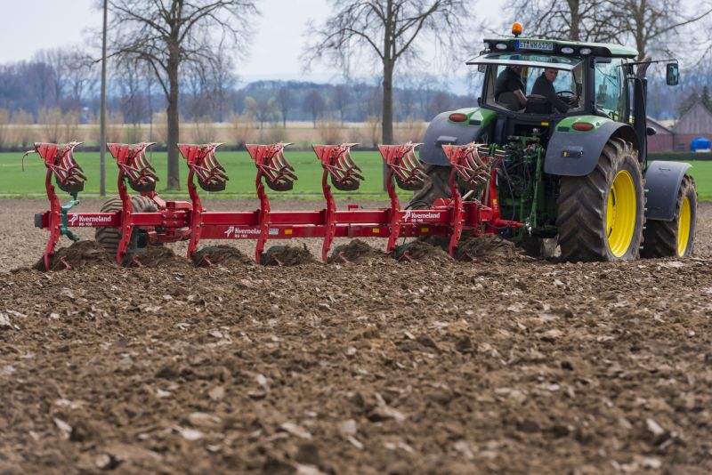 Kverneland PG RG, Kverneland Vari-Width® system, easy in use while ploughing and adjusting