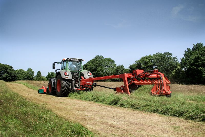 Mower Conditioners - Kverneland 4300 LT LR CT CR, BX Swath Belt speed up collection of crop