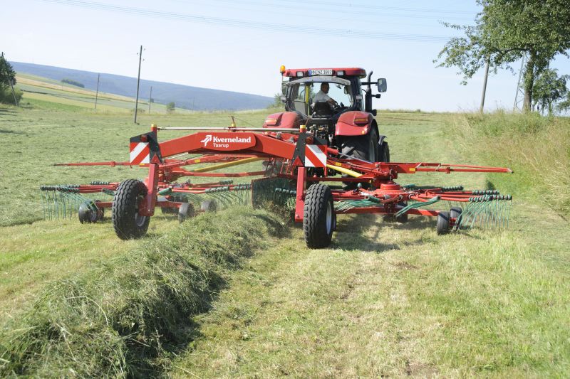 Double Rotor Rakes - Kverneland 9580 C - 9584 C - 9590 C Hydro, heavy duty rakes which performs in the toughest conditions