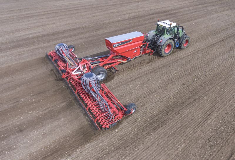 Kverneland DG2 High Capacity Pneumatic Seed Drill, superior depth control and high performance on field