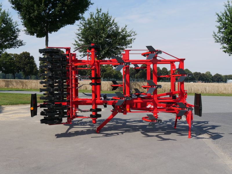 Kverneland Enduro compact travelling/transporting