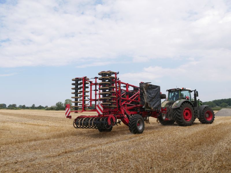 Turbo T i-Tiller providing high quality and solid output on the field