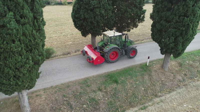 Choppers - VICON BROMEX CX, heavy-duty work on set-aside land and cultivated fields and it offesr unique operation versatility