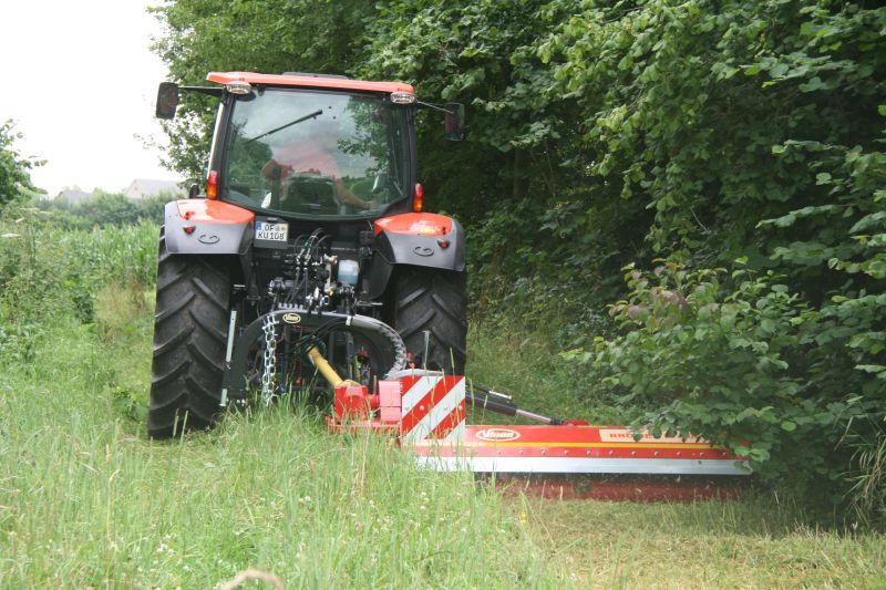 Choppers - VICON BROMEX M PLUS, suitable for road maintenance, clearing out field edges, ditches and hedges. High performance with front and rear choppers