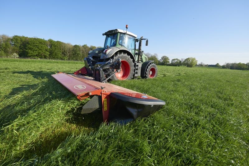 Mower Conditioners - VICON EXTRA 736T VARIO- REAR MOUNTED MOWER CONDITIONERS, Machine of the year 2017, optimal ground preasure and vertical transport solution for safe and efficient movement