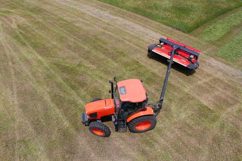 Mower Conditioners - Kverneland EXTRA 900, Unique Suspension providing Outstanding Ground Following