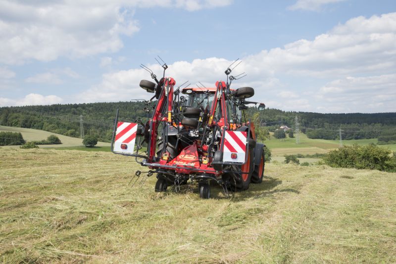 Mounted Tedders - Vicon Fanex 604 - 804, ideal for hay making also low weight and low power requirments