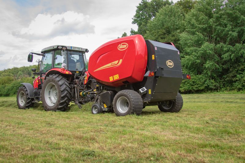 Fixed Chamber round balers - VICON RF 4225, maximal capacity in all crop conditions, the system ensures maximal bale rotation