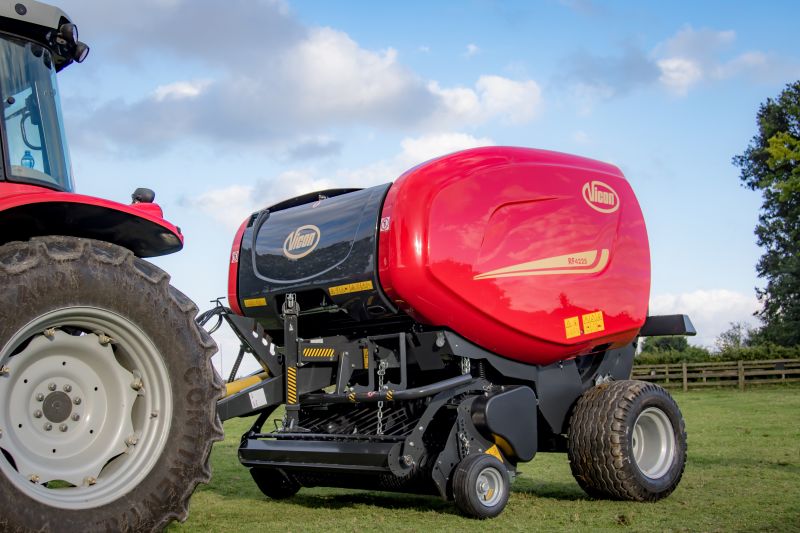 Fixed Chamber round balers - VICON RF 4225, maximal capacity in all crop conditions, the system ensures maximal bale rotation
