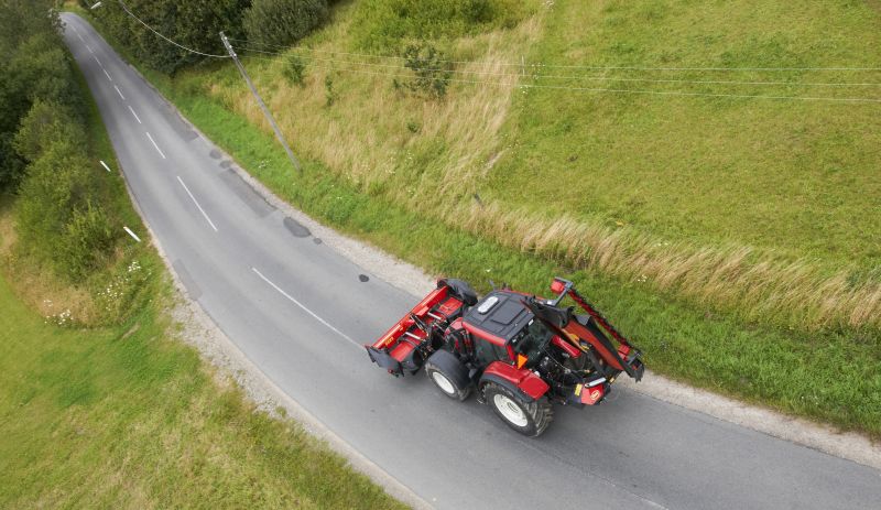 Plain Mowers - VICON EXTRA 324F ALPIN - FRONT MOUNTED ALPINE DISC MOWER, made for mountain regions and hilly conditions with its stable gravity point and excellent visibility